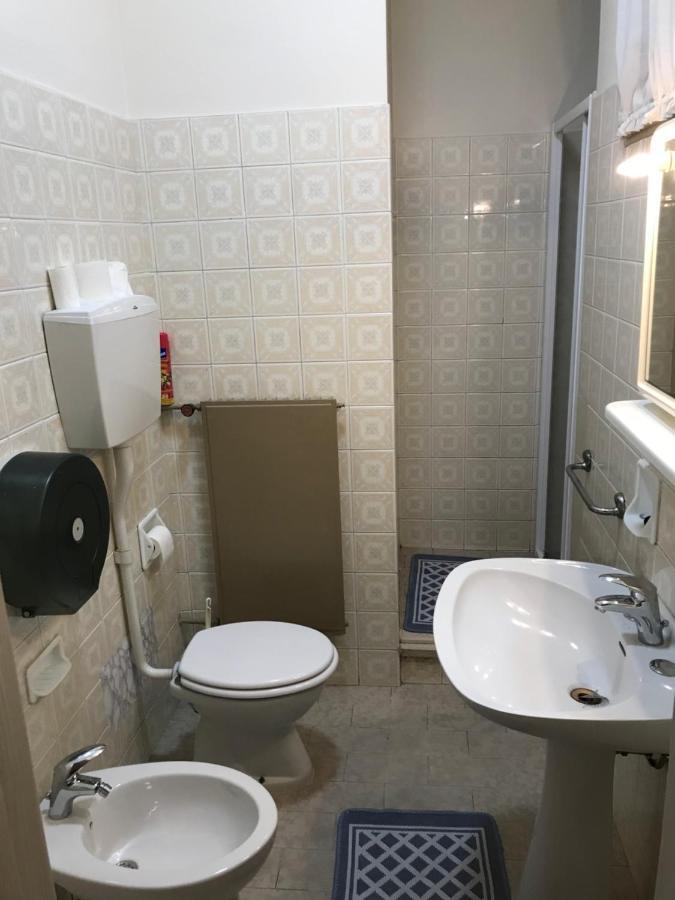 Albergo Centrale Cortemaggiore Bagian luar foto